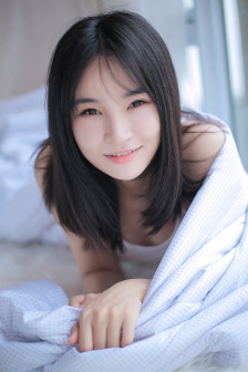 老太太和小伙子同居